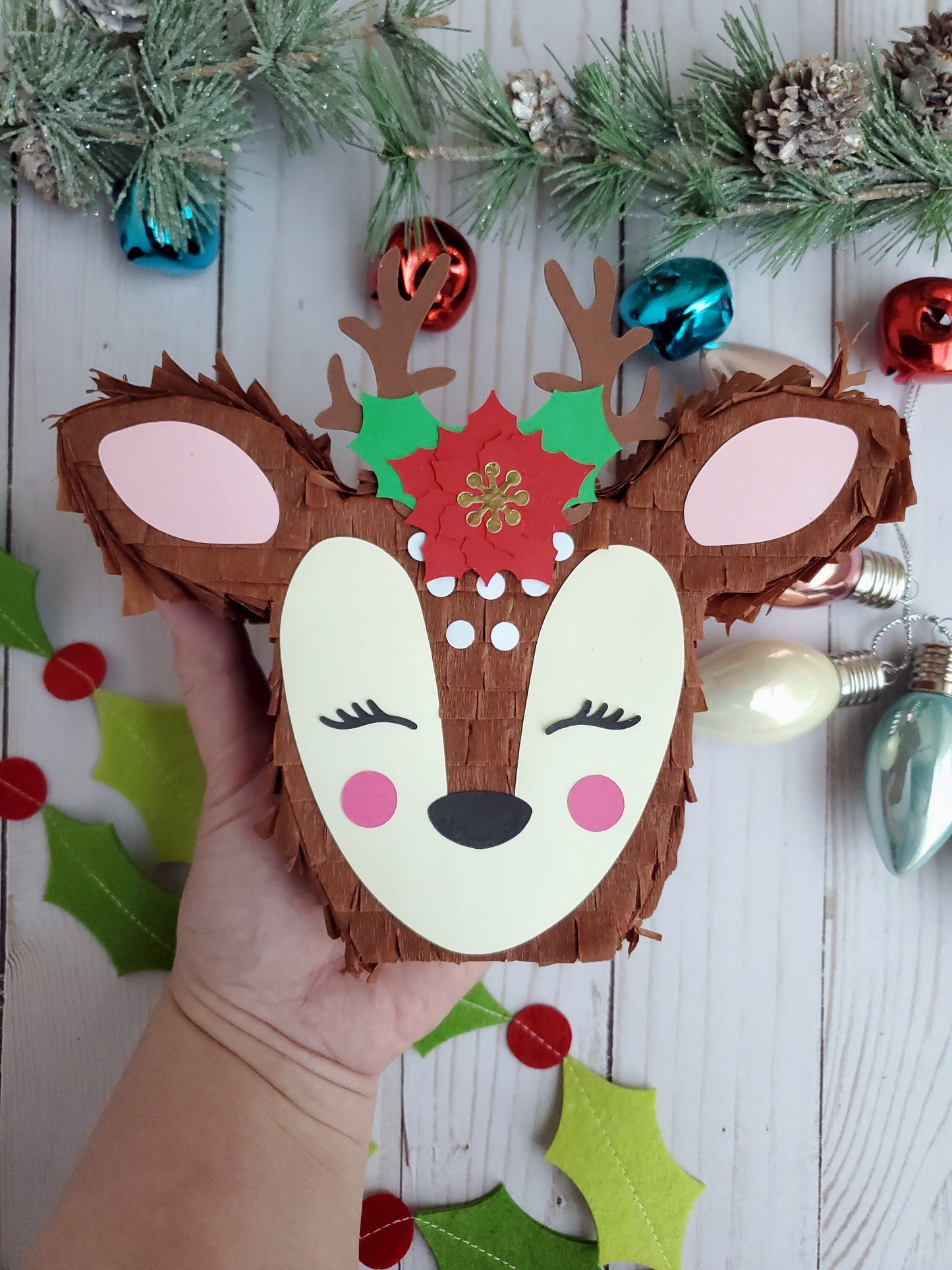 Reindeer mini piñata Christmas decoration Reindeer gift box Christmas piñata Secret Santa Christmas party favor Stocking stuffer Deer piñata