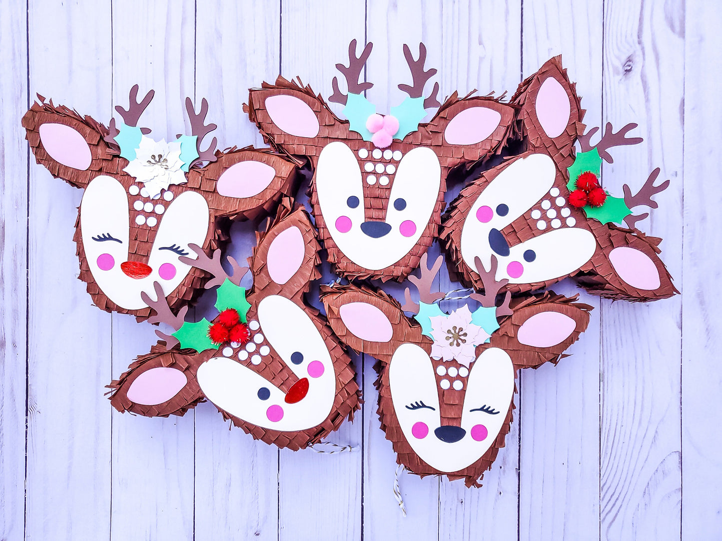 Reindeer mini piñata Christmas decoration Reindeer gift box Christmas piñata Secret Santa Christmas party favor Stocking stuffer Deer piñata