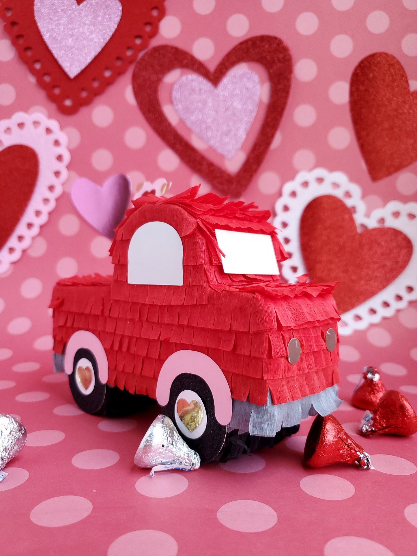 Valentine's day truck Loads of love truck Truck mini pinata Galentine's day gift box Valentine's day party favor Mini love truck (Ea)