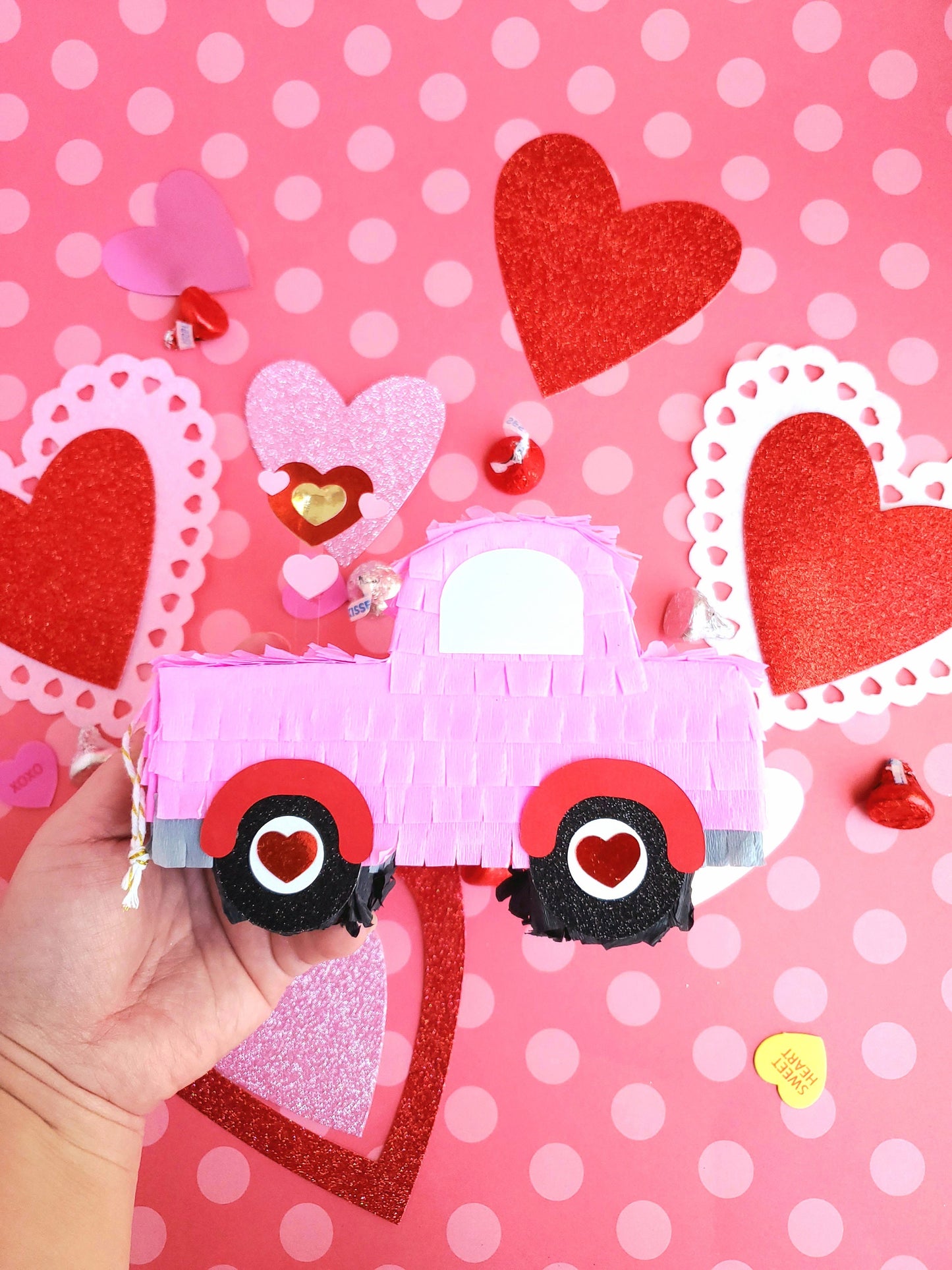 Valentine's day truck Loads of love truck Truck mini pinata Galentine's day gift box Valentine's day party favor Mini love truck (Ea)