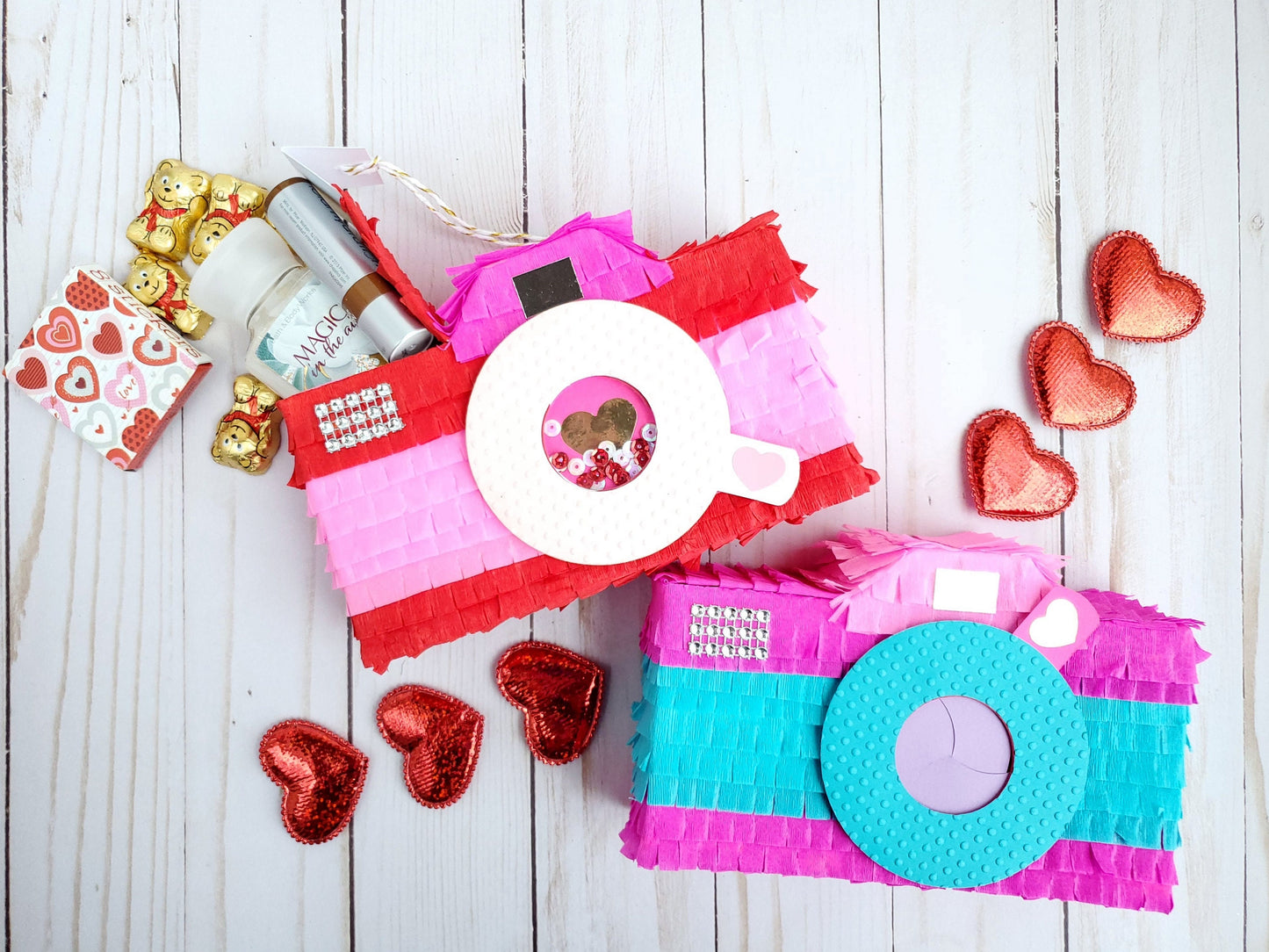 Camera mini pinata Valentine's day pinata Valentine's day camera Camera shaker mini pinata Galentines day party favor Valentines gift box 4"