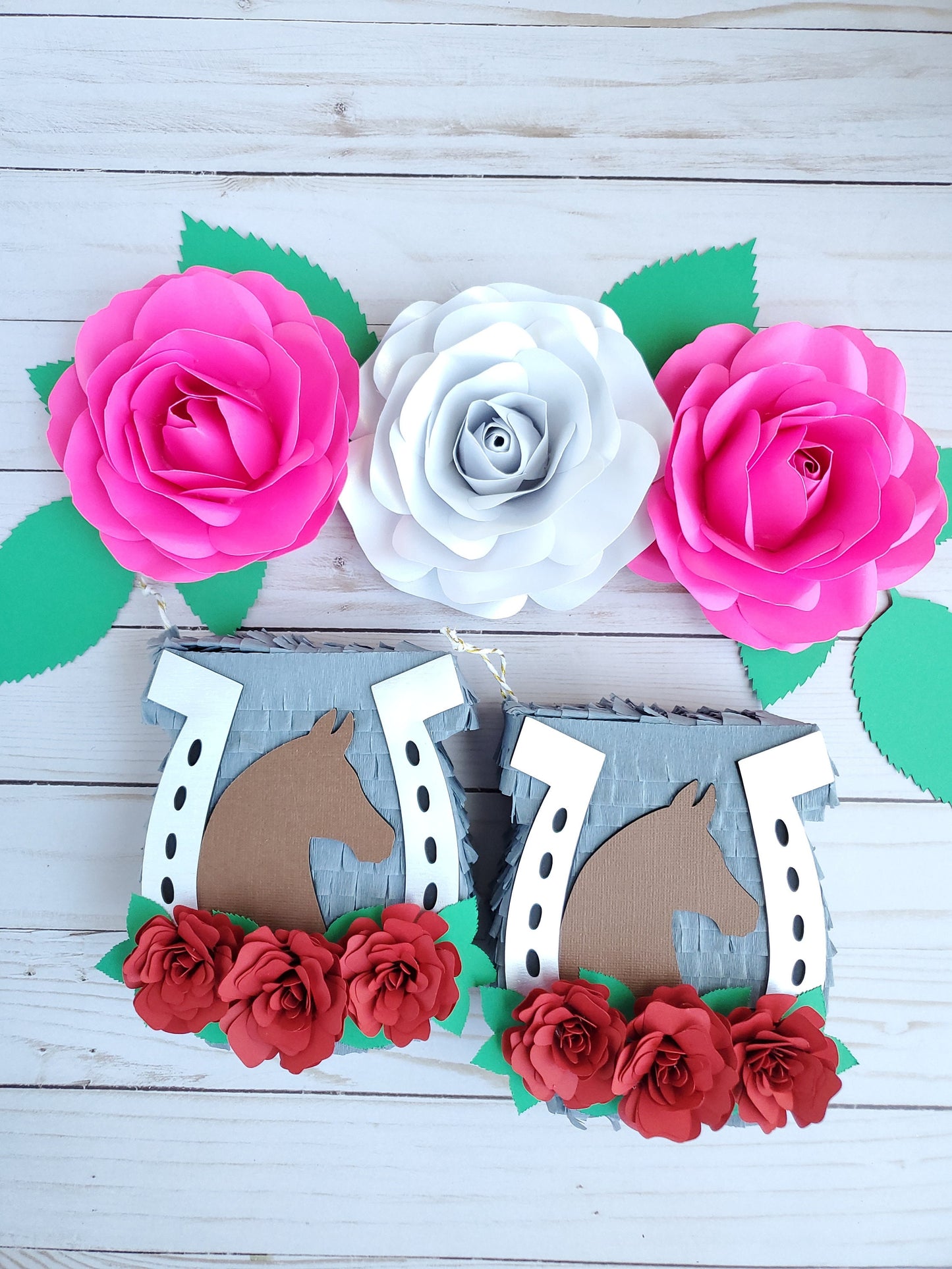 Horseshoe mini piñata 5.5" Western theme party favor Western Bridal shower Horse derby decoration Kentucky Derby party Cowgirl party (Ea).